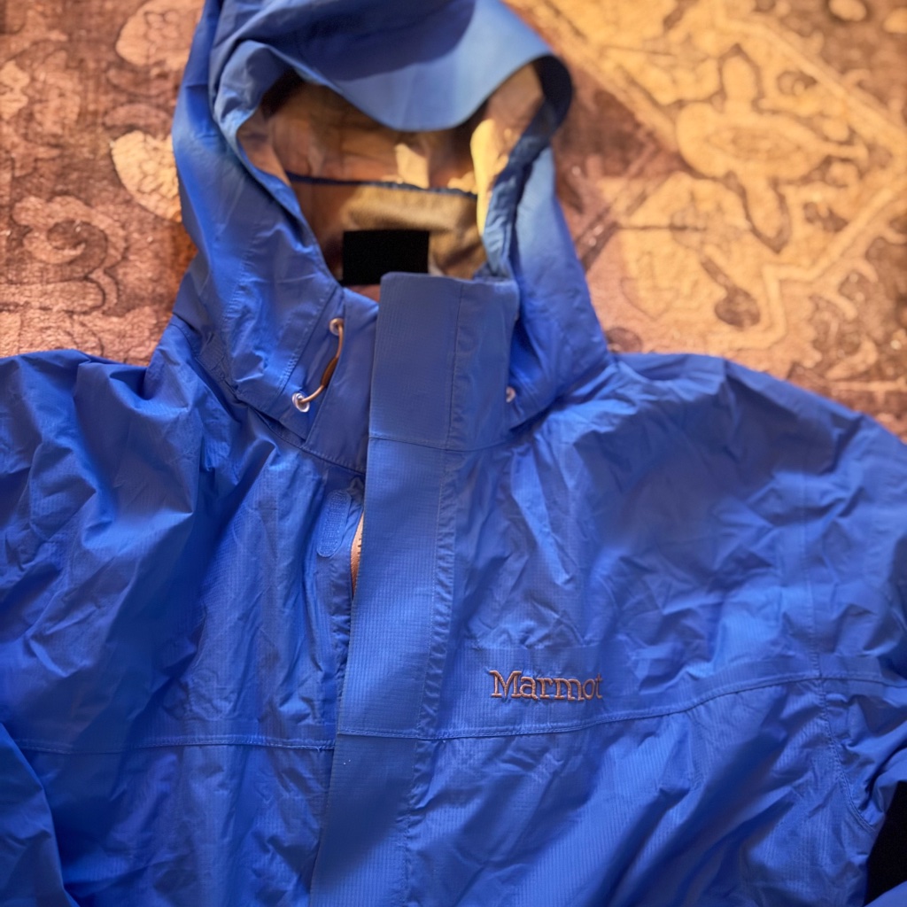 Womens Marmot Hiking Camping Rain Jacket Blue Hood And Secure Zip Size Large